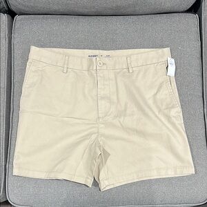 Old Navy Men's Slim Built-in Flex Rotation shorts 5” inseam